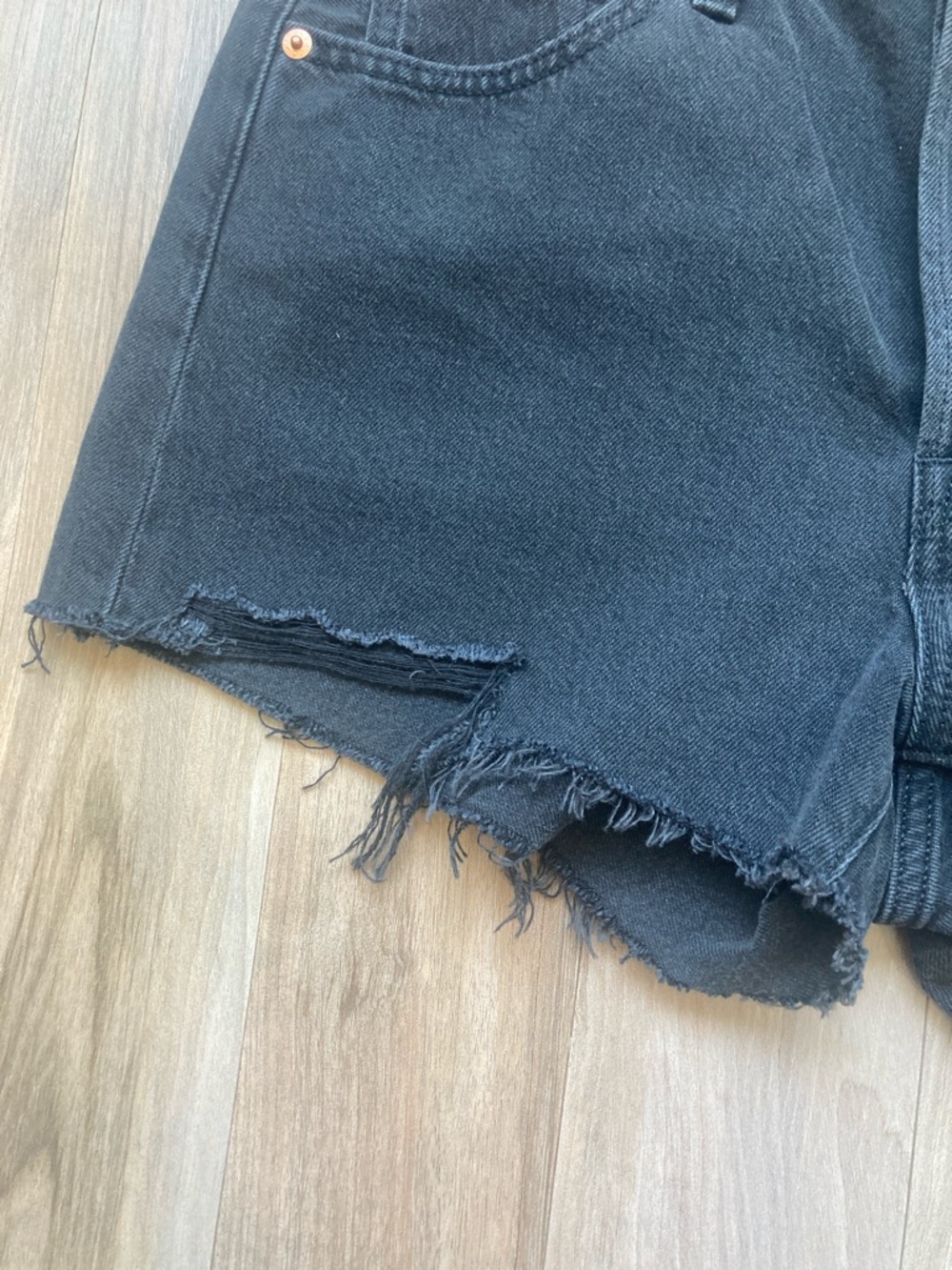 Levi’s 501 high rise jean short distressed raw hem cotton 29 - Picture 7 of 16